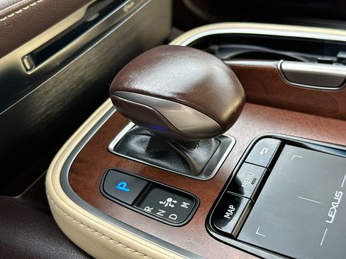 Used 2020 Lexus LS 500 image 39