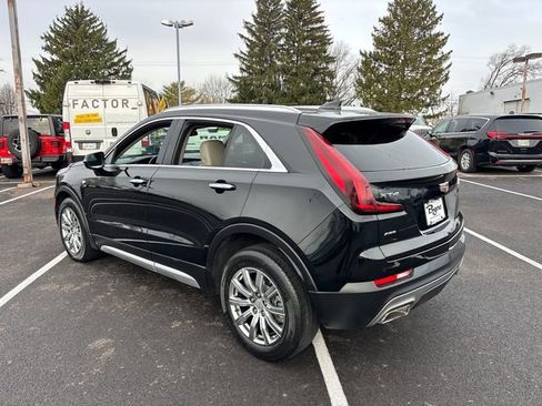 Used 2023 Cadillac XT4 Premium Luxury image 4