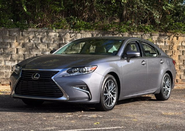 Used 2017 Lexus ES 350 w/ Luxury Package FWD image 13