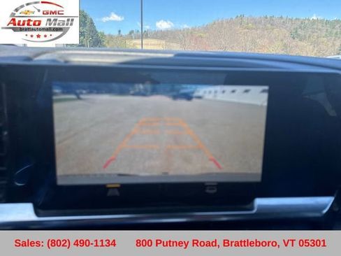 Used 2023 Chevrolet Silverado 1500 LT w/ Z71 Off-Road Package AWD/4WD image 30