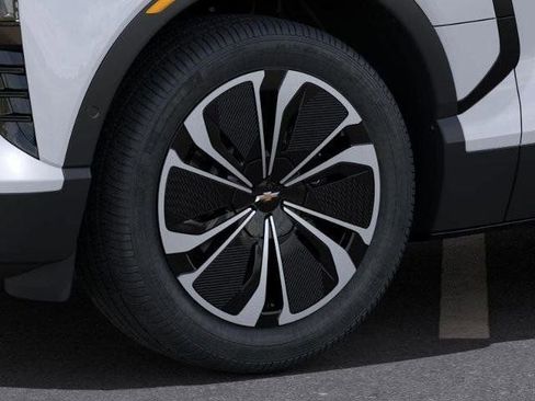 New 2025 Chevrolet Blazer EV LT image 10