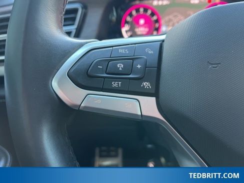 Used 2024 Volkswagen Atlas SEL Premium R-Line image 29