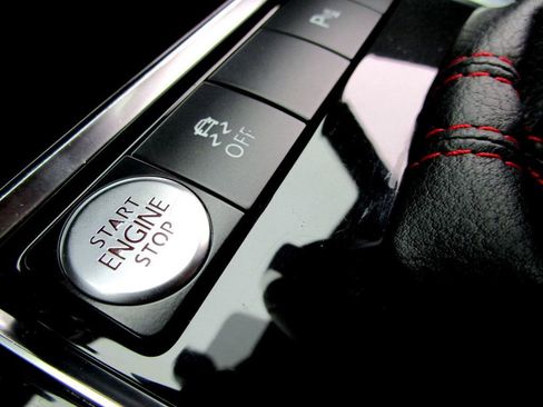 Used 2018 Volkswagen Jetta GLI image 27