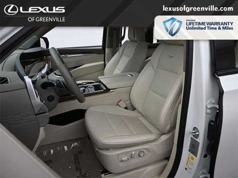 Used 2025 Cadillac Escalade Sport Platinum image 17