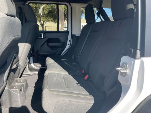 Used 2025 Jeep Wrangler Sport S image 25