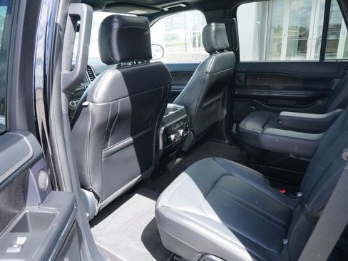 Used 2020 Ford Expedition Limited w/ Equipment Group 301A AWD/4WD image 8