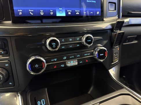 Used 2022 Ford F150 XLT w/ Equipment Group 302A High AWD/4WD image 22
