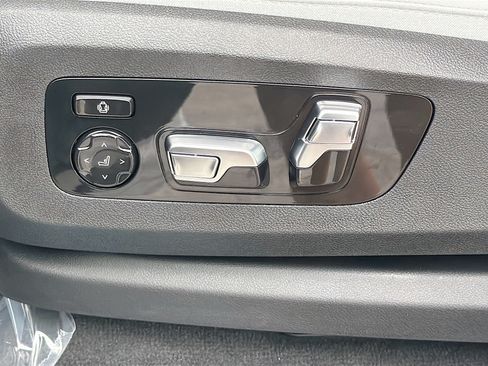 New 2027 BMW X7 xDrive40i w/ M Sport Package AWD/4WD image 26