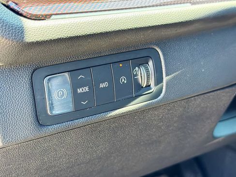 Used 2024 Chevrolet Traverse Z71 w/ LPO, Floor Liner Package AWD/4WD image 10