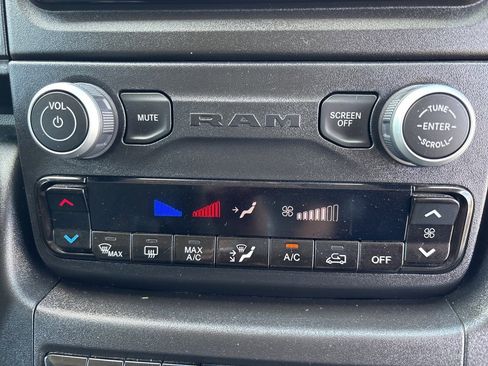 Used 2023 RAM ProMaster 2500 w/ Driver Convenience Group image 33