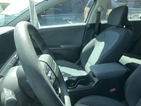 Certified 2025 Kia K4 FWD image 10