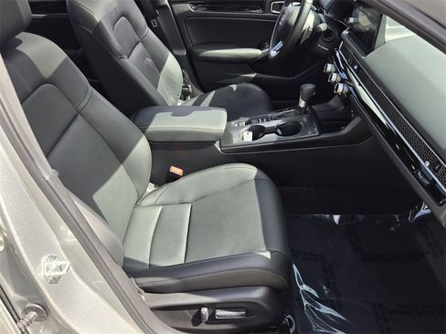 Certified 2025 Honda Civic Sport image 17
