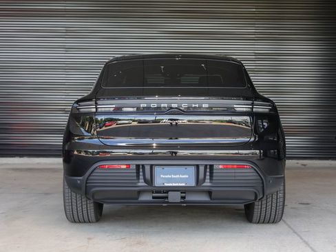 New 2025 Porsche Macan 4 Electric image 6