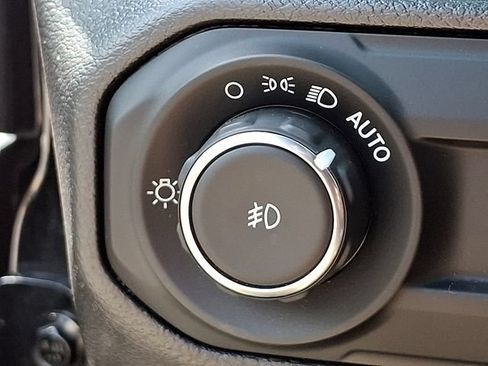 Used 2023 Jeep Wrangler Unlimited Sahara AWD/4WD image 25