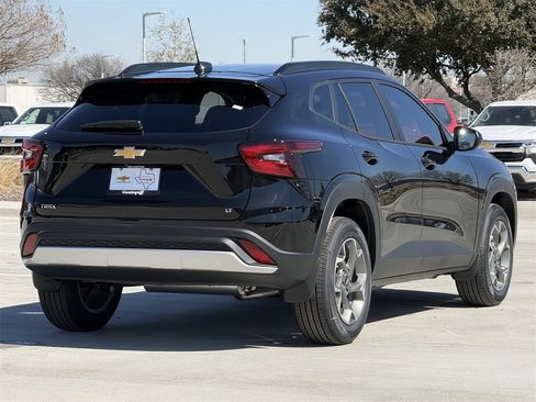 New 2026 Chevrolet Trax LT w/ Driver Confidence Package image 4