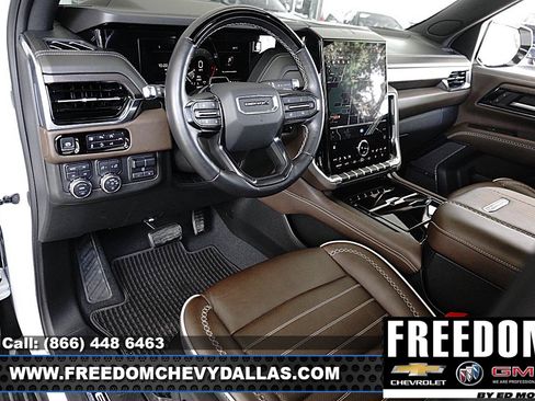 Used 2025 GMC Yukon XL Denali Ultimate AWD/4WD image 6