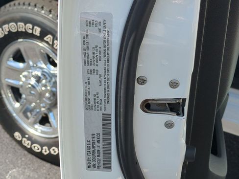 Used 2023 RAM 2500 Tradesman w/ Chrome Appearance Group image 34