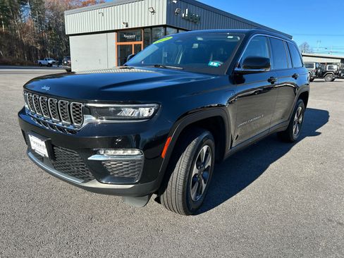 Used 2023 Jeep Grand Cherokee 4WD 4xe image 15