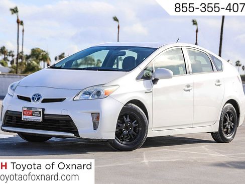 Used 2015 Toyota Prius Four image 1