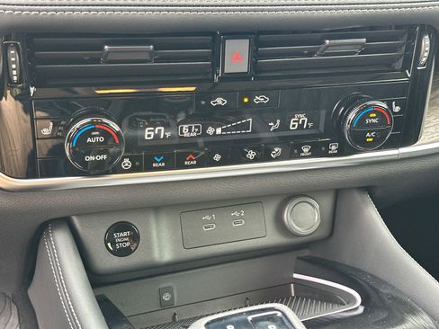 New 2026 Nissan Rogue Platinum w/ Tech Package AWD/4WD image 32