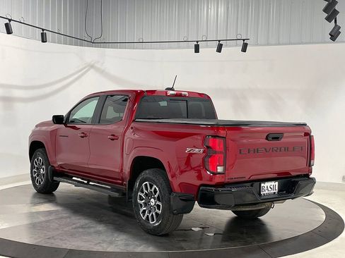 Used 2024 Chevrolet Colorado Z71 w/ Z71 Convenience Package 2 AWD/4WD image 14