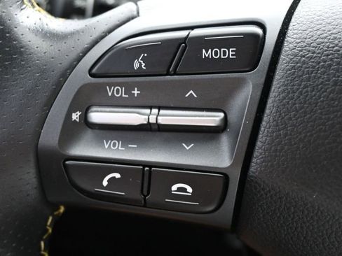 Used 2020 Hyundai Kona Limited FWD image 28