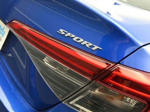 Used 2022 Honda Civic Sport image 10