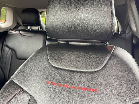 Used 2022 Jeep Compass Trailhawk w/ Trailhawk Convenience Group AWD/4WD image 20