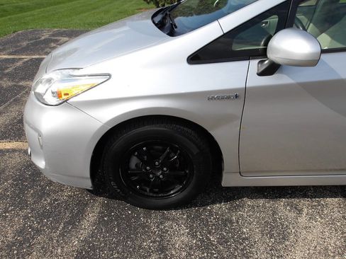 Used 2015 Toyota Prius Two image 29