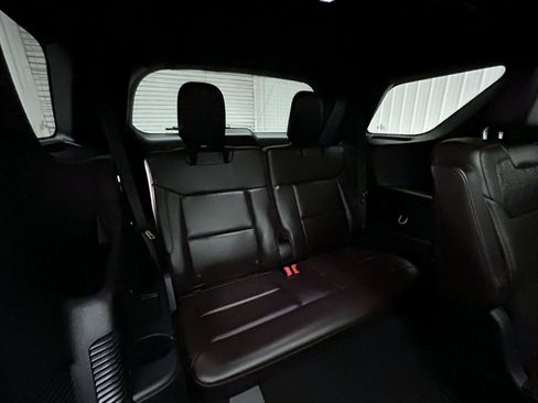 Used 2025 Ford Explorer Platinum w/ LUX Leather Package image 19