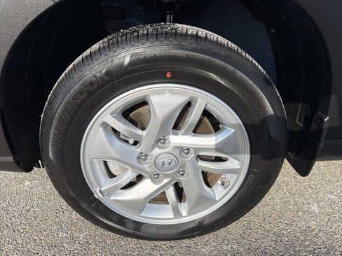 Used 2025 Hyundai Venue SE image 36