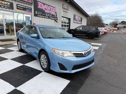 Used 2013 Toyota Camry L image 3