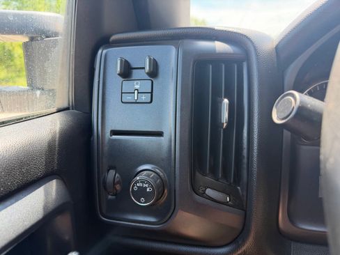 Used 2015 Chevrolet Silverado 2500 W/T w/ WT Convenience Package AWD/4WD image 25