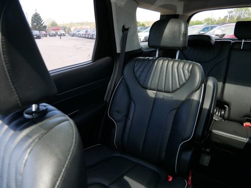 Used 2023 Hyundai Palisade Limited AWD/4WD image 12