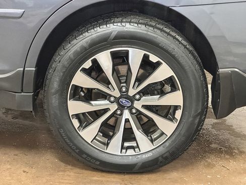 Used 2017 Subaru Outback 2.5i Limited image 55