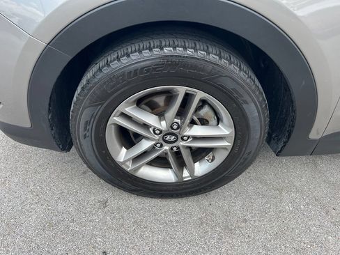 Used 2017 Hyundai Santa Fe Sport FWD image 12