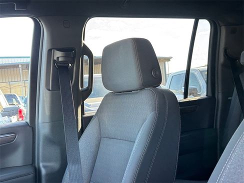 Used 2025 Chevrolet Suburban LS image 12