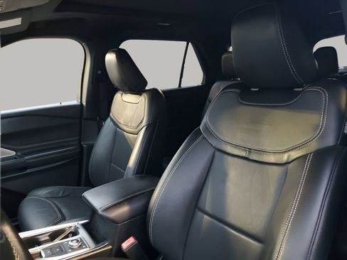 Used 2020 Ford Explorer ST w/ ST Street Pack image 30