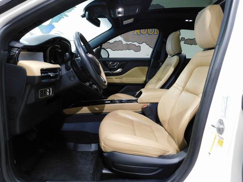 Used 2021 Lincoln Corsair Reserve image 35