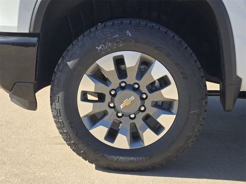 New 2026 Chevrolet Silverado 2500 Custom w/ Custom Value Package image 18