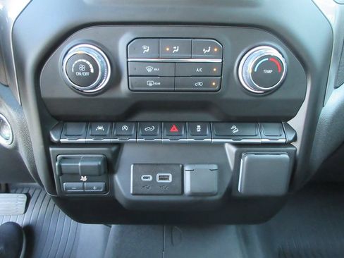 Certified 2026 Chevrolet Silverado 1500 Custom Trail Boss w/ LPO, Dark Essentials Package AWD/4WD image 29