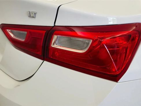 Used 2025 Chevrolet Malibu LT FWD image 15