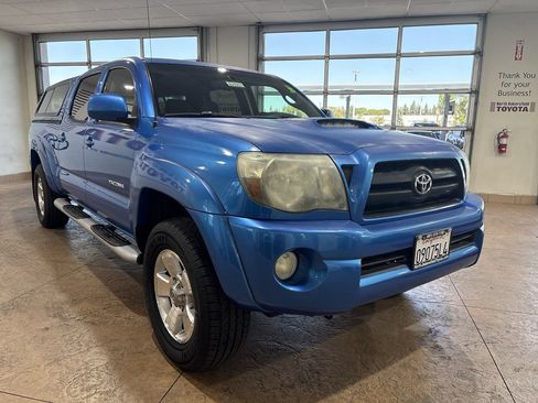 Used 2007 Toyota Tacoma PreRunner w/ TRD Sport Pkg #3 RWD image 4