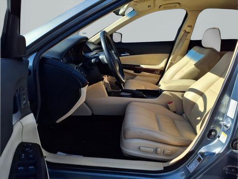 Used 2010 Honda Crosstour EX-L image 11