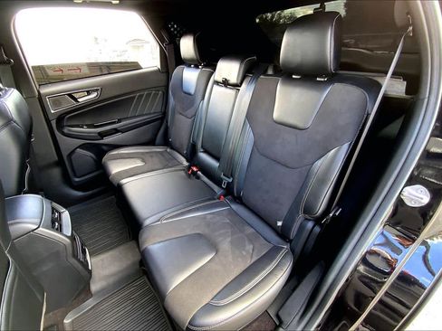 Used 2019 Ford Edge ST w/ Equipment Group 401A image 19