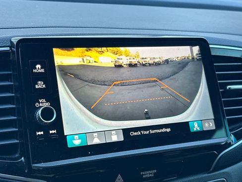 Used 2024 Honda Ridgeline Sport image 19