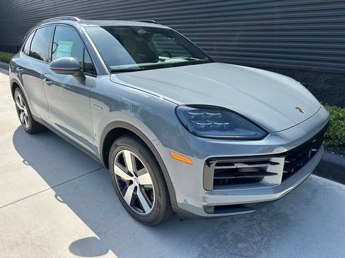 Used 2026 Porsche Cayenne E-Hybrid AWD/4WD image 12