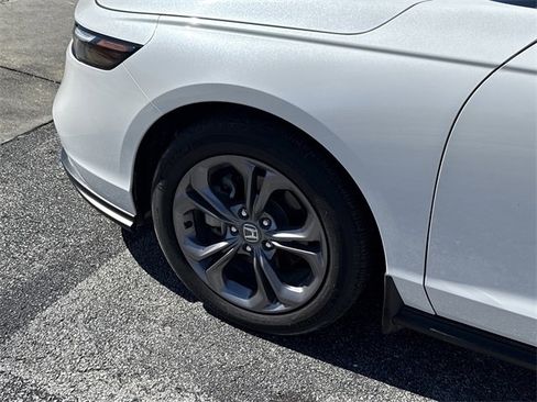Used 2024 Honda Accord EX image 5