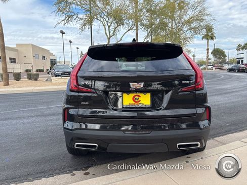 Used 2024 Cadillac XT4 Premium Luxury image 3