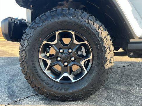 Used 2021 Jeep Wrangler Unlimited Rubicon 4xe w/ Cold Weather Group image 9